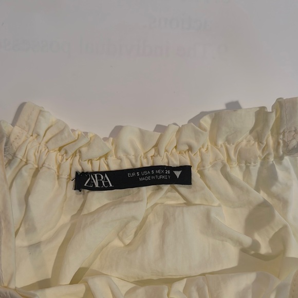 Zara Cream Ruffled Halter Top - Picture 2 of 3